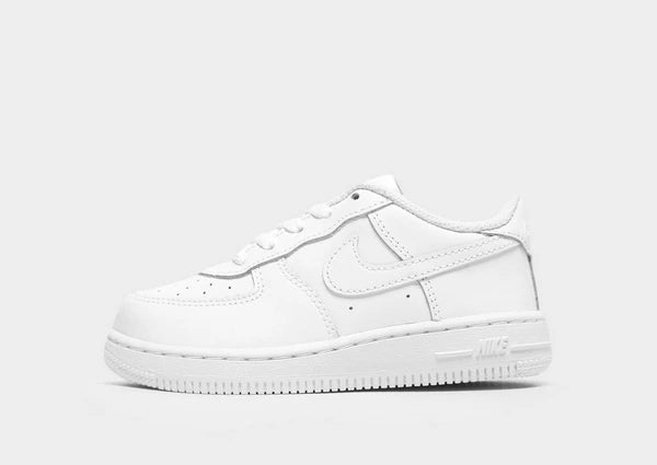 NIKE AIR FORCE 1 LOW TRIPLE  WHITE NIÑO